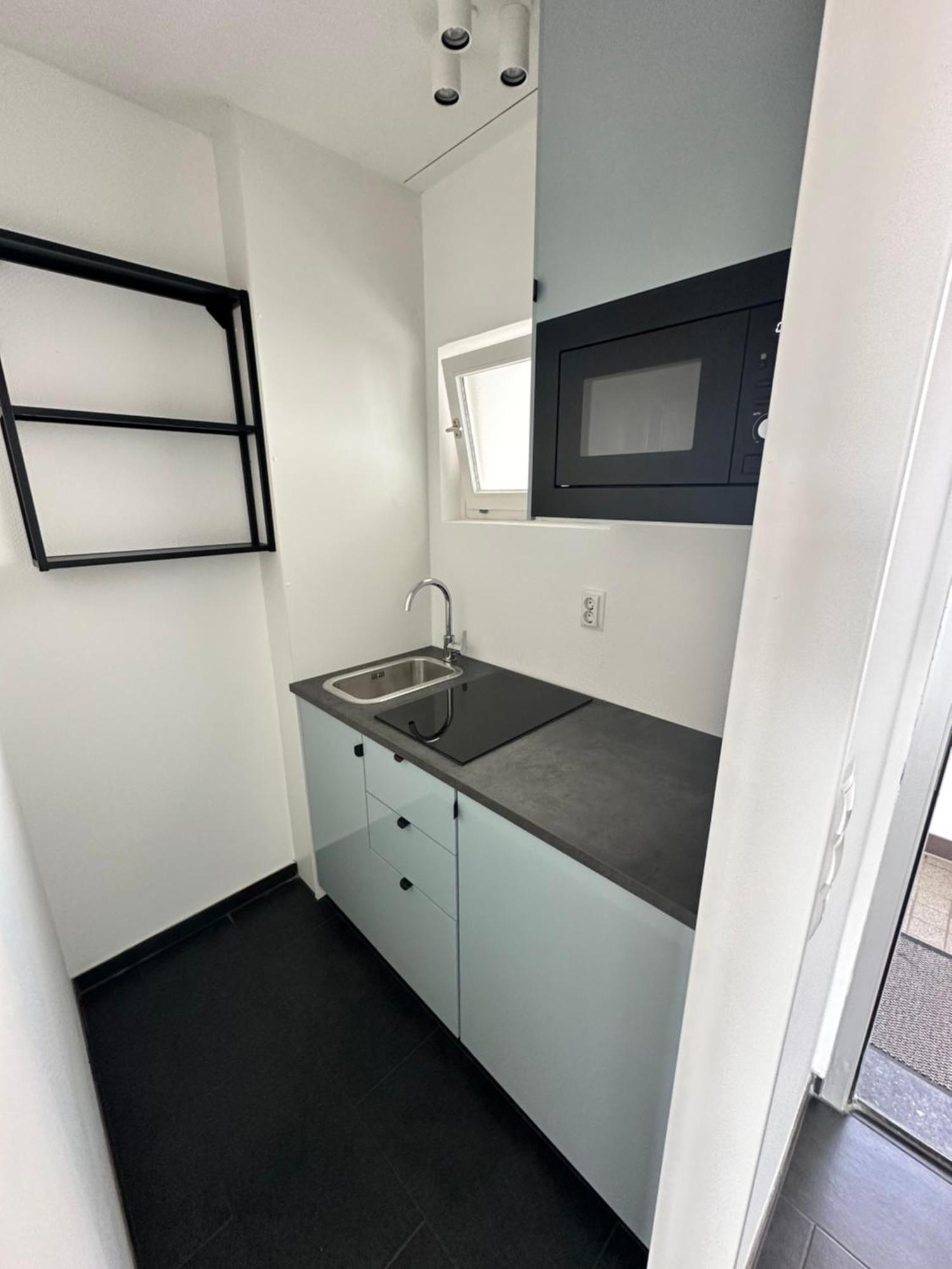 Apartment Traumhafte Stadt-aussicht Vom 12 Stock Voll Moebliert 1212 *