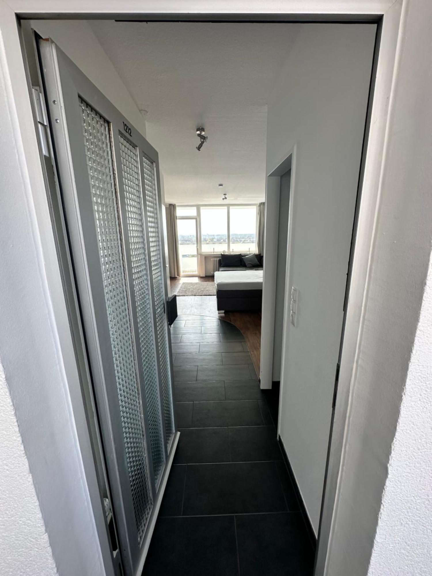 Apartment Traumhafte Stadt-aussicht Vom 12 Stock Voll Moebliert 1212 *